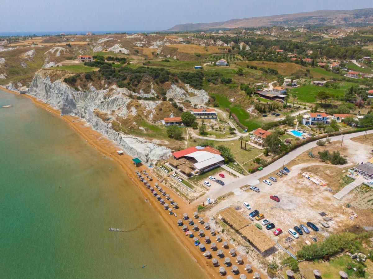 XI Village Xi Beach Exterior photo